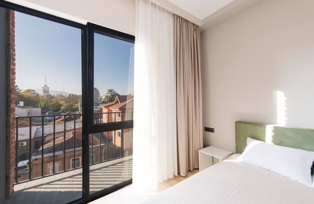 Doors Hotel