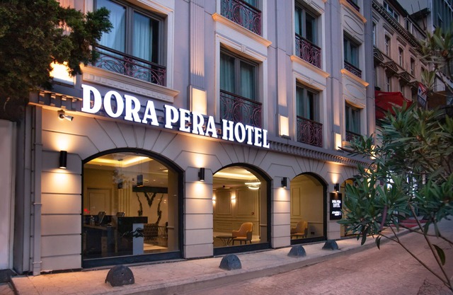 Dora Pera Hotel