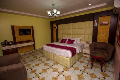 Doreen Grand Hotel and suites
