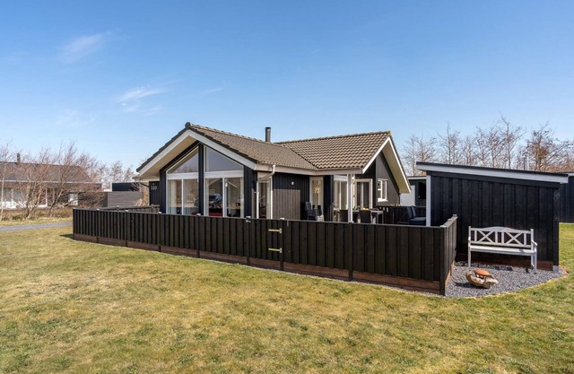 "Dorithea" - 3.5km from the sea by Interhome