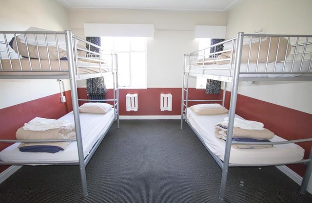 Dormitory Pension Sofas Bunk Bed Rooms in Homestay Apartment