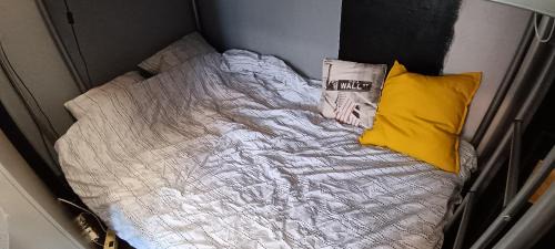 Dortoir 6 PAX 13m2 dans un F2 Partagé 30m2