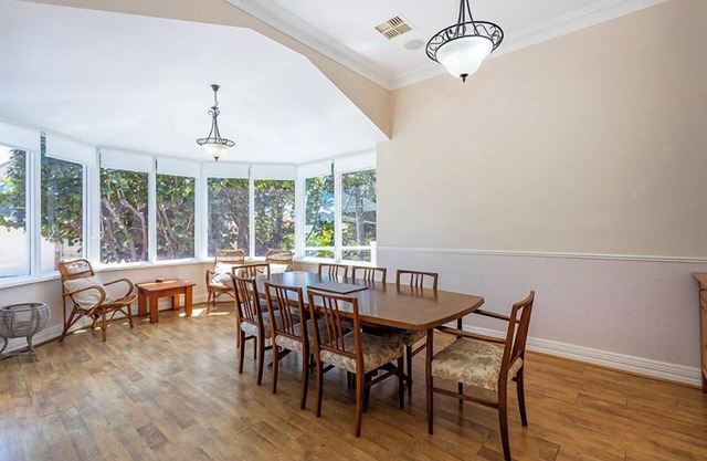 Dory's Beach House - Executive Escapes