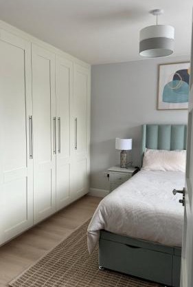 Double bedroom with private bathroom close to city center