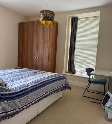 Double Bedroom with private bathroom close to Cork city