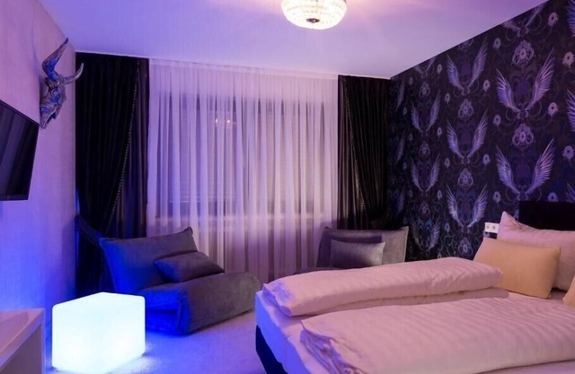 Double room, 20 sqm with private bathroom, max. 2 persons