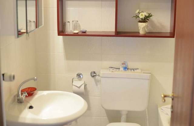Habitación doble / B & B Enzian con balcón orientado al sur - Landhaus Windrose