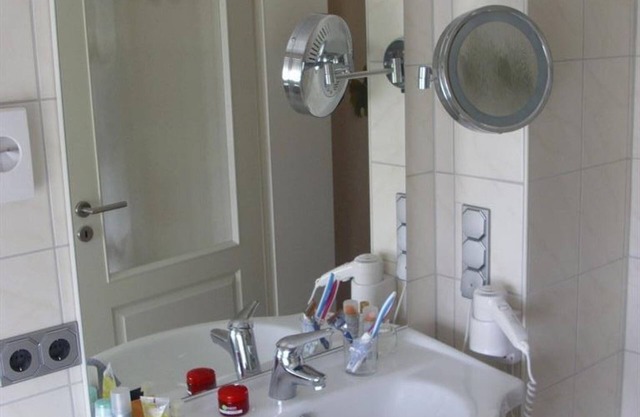 Habitación doble, baño o ducha, WC, 1 dormitorio - Gästehaus Marietta