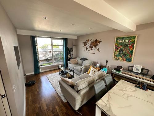 Double room in London Penthouse Homestay