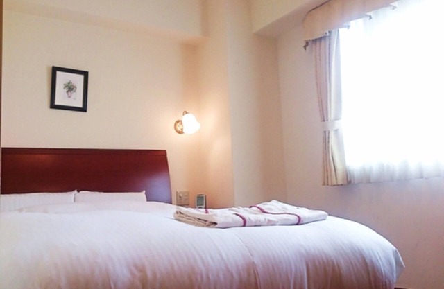 Double room Nonsmoking 18m2 140cm bed | Trav / Naha Okinawa