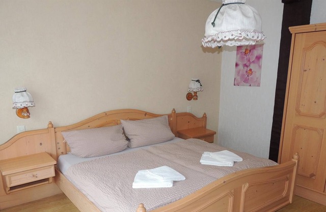 Double room, shower or bath, toilet, balcony - Hotel Café Herrmanns Mühle