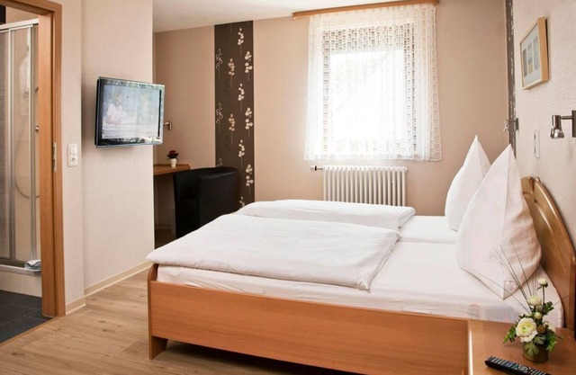 Habitación doble con ducha / WC, no fumadores - Hotel-Restaurant Haus Hubertus