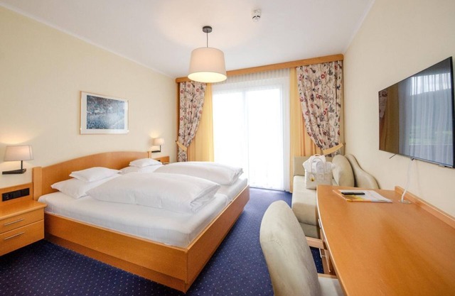 Double room with reclining bed - Hotel Ossiacher See****
