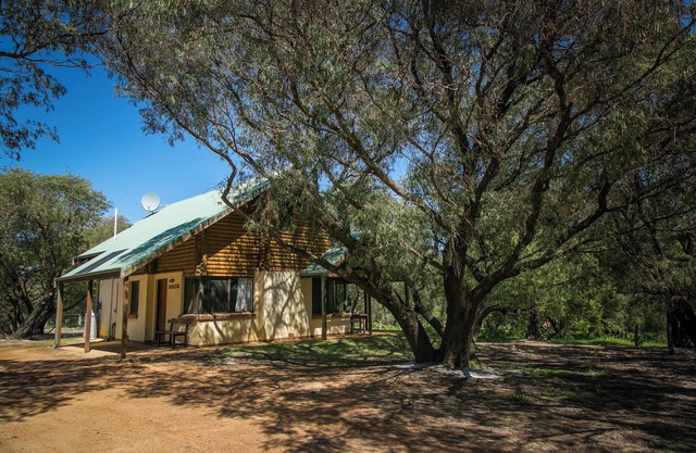 Double Storey 2 Bedroom Loft Cottage