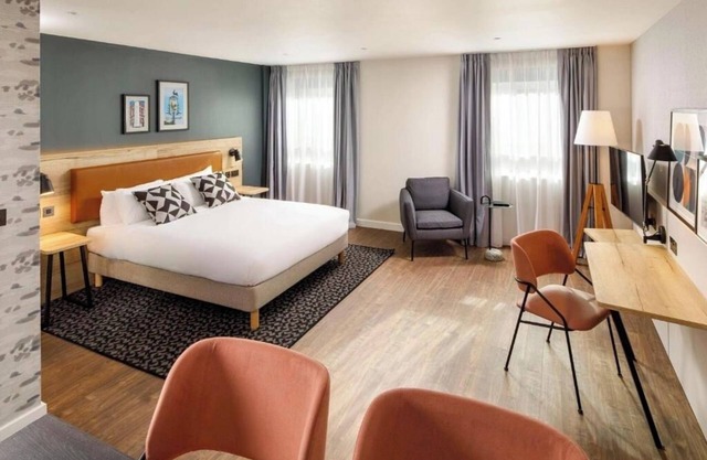 Double Studio Near Sutton High School LON