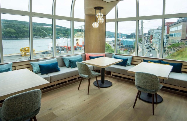 DoubleTree by Hilton St. John's Harbourview