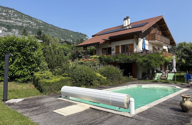 DOUSSARD, maison 180m2, vue lac, piscine, 7pers.