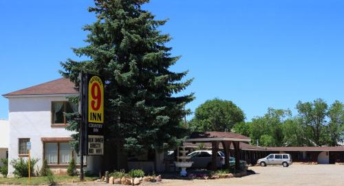 Dove Creek Inn