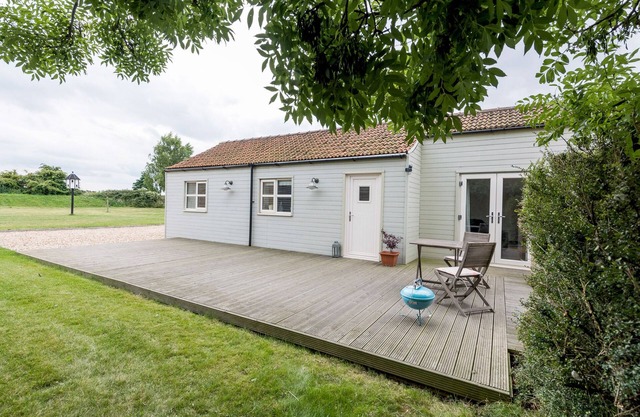 Dove Farm Cottage, LOUTH
