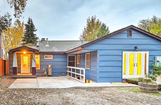 Downtown Anchorage Home, 1 Block to Coastal Trail!