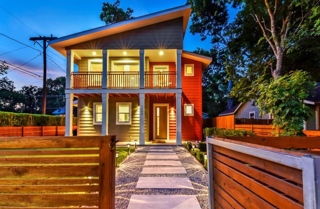 SXSW. VIP Smart House de lujo en el centro con campo de golf verde + bañera de hidromasaje + FirePit + Misters