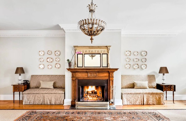 Downtown Charleston Awaits: Your Cozy, Inviting Retreat | 2 Family Rooms