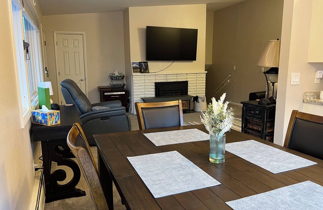 Downtown Coastal Trail 2 BDR 1 BTH Sleeps 2-6