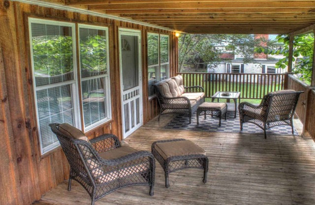 Downtown Hot Springs NC Treetop Cabin Rental