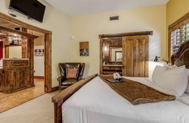 White Buffalo Club - Suite de 3 habitaciones