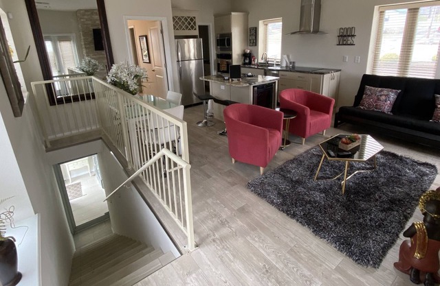 Downtown Loft 1 Bedroom Condo