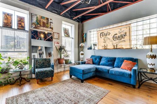 Downtown Loft in Corpus Christi Walkable Location