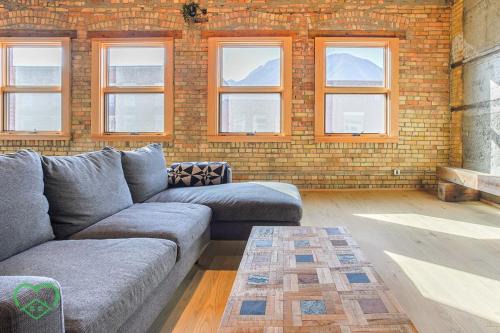 Downtown Loft with Rooftop Hot Tub by StayIn