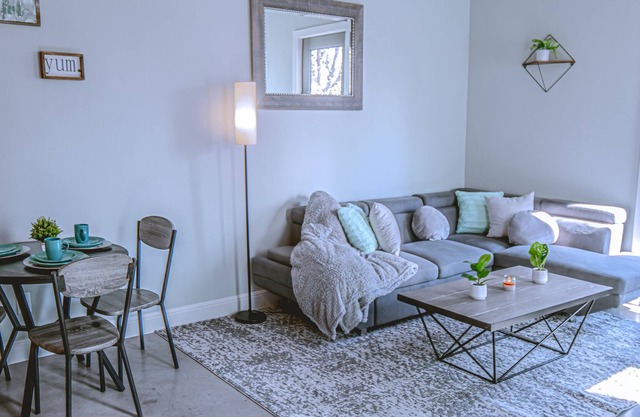 Downtown Luxury Townhome-1 mile from River Walk