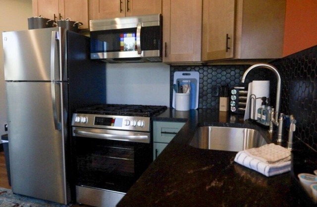 Downtown Cityscape Apartment at The Victorian