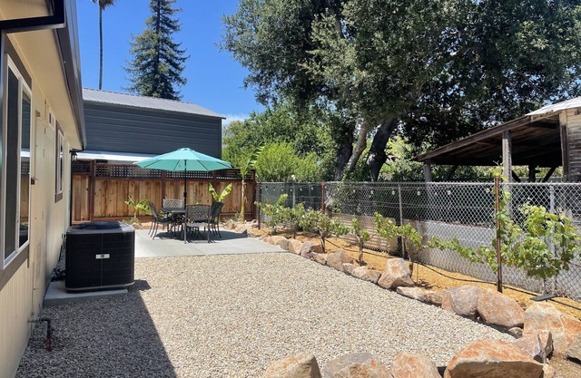Downtown Napa 3 Bedroom 2 baths house