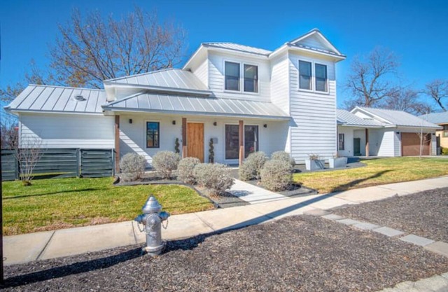 Downtown/Pearl/Southtown- W/Pool