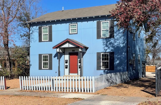 Downtown San Antonio/Highland Park, Cozy 1-bedroom, WiFi, AC, washer/dryer, 201