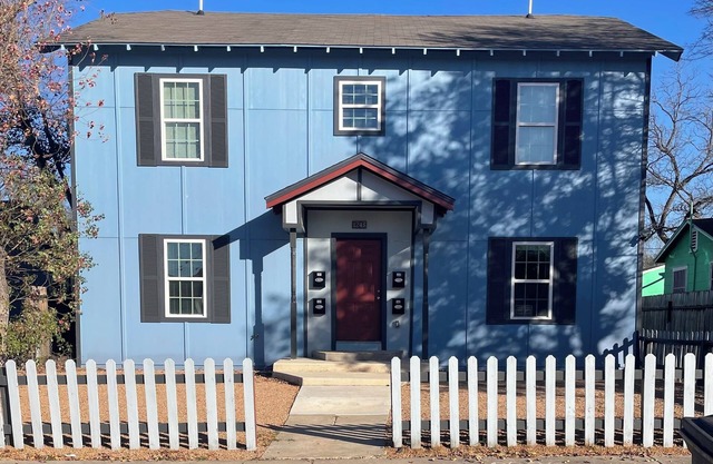 Downtown San Antonio/Highland Park, Cozy 1-bedroom,WiFi, AC, washer/dryer, #102