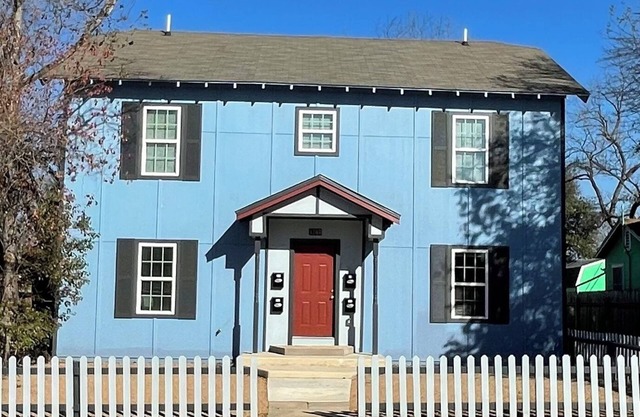 Downtown San Antonio/Highland Park, Cozy 1-bedroom, WiFi, AC, washer/dryer, 202