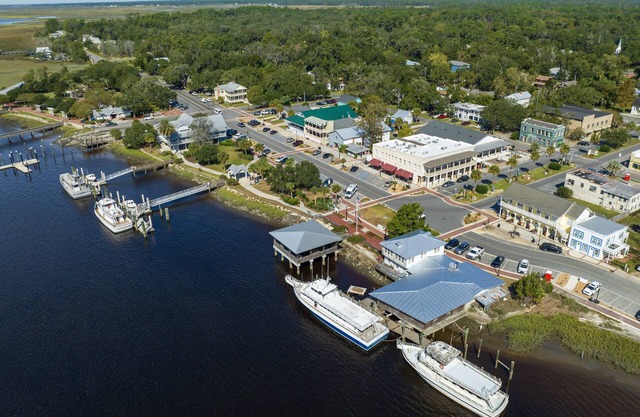 Downtown St Mary's GA - Designer Cottage