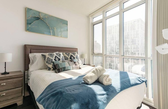 Downtown Toronto Luxury Suites