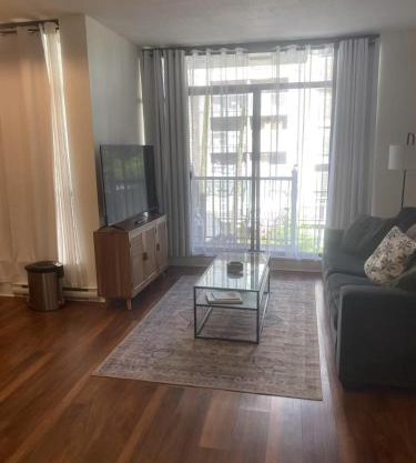 downtown vancouver independent affordable suit 1