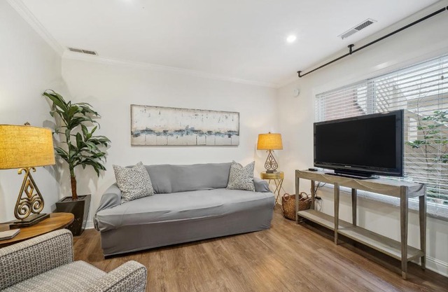 Downtown Wilmington Studio in Historic District!