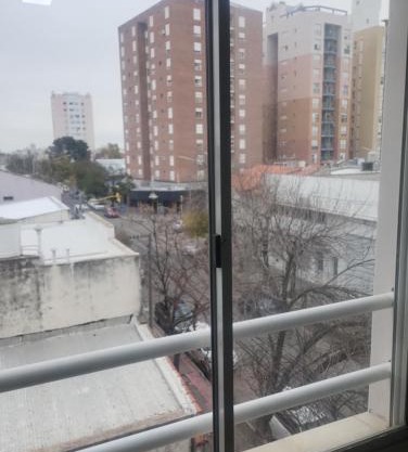 Dpto Amueblado - 2 Ambientes 3er piso por escalera