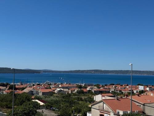 Dragon Paradise - Sea View, Garden & Marina Split Riviera