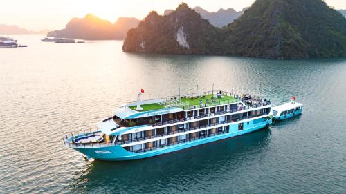 Dragon Premium Cruise Halong