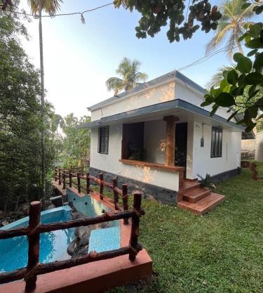 Dragster Pool Villa