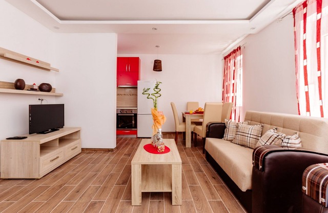 Dram Vacation Apartments- Estudio rojo