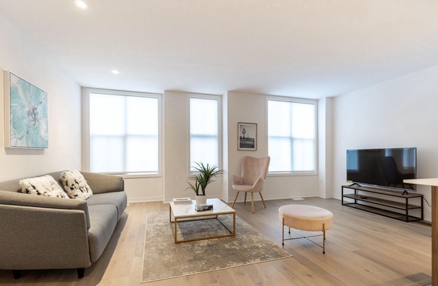 Dream Brand-new 3BR House with 2 Free Parking
