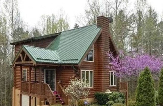 Dream Hollow- Private Suite in a Country Log Cabin